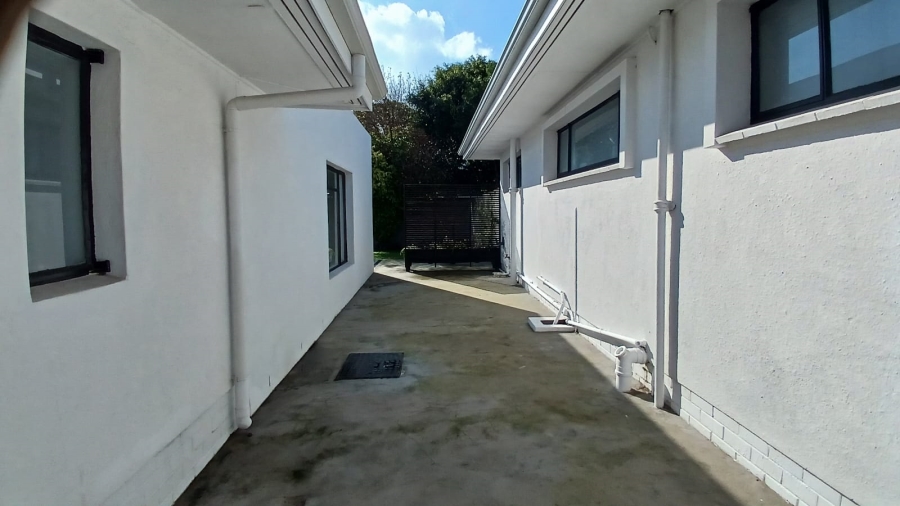 To Let 1 Bedroom Property for Rent in Clamhall Western Cape